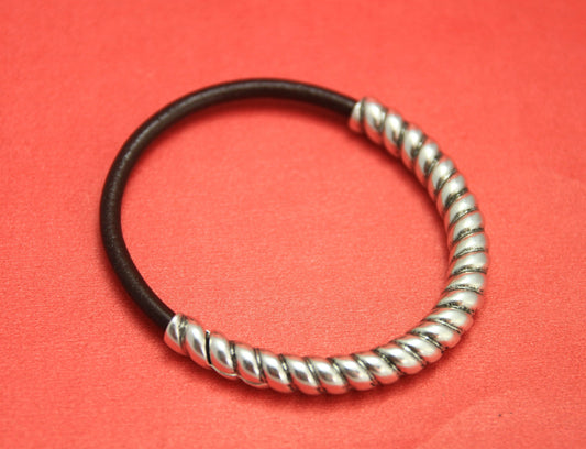 B0074>> MADE IN EUROPE  zamak half bracelet, zamak half bracelet qty 1