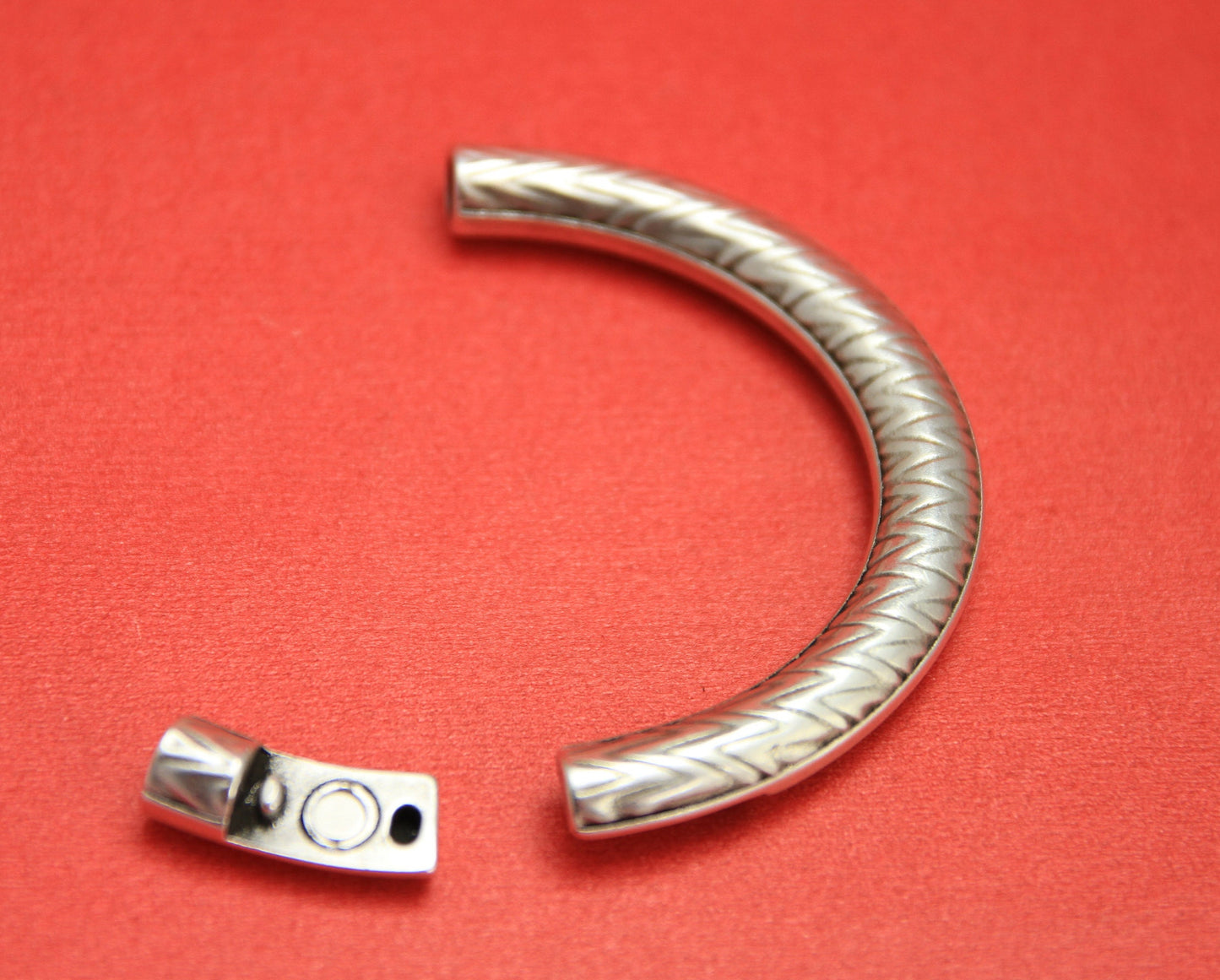 B0075>> MADE IN EUROPE  zamak half bracelet, zamak half bracelet qty 1