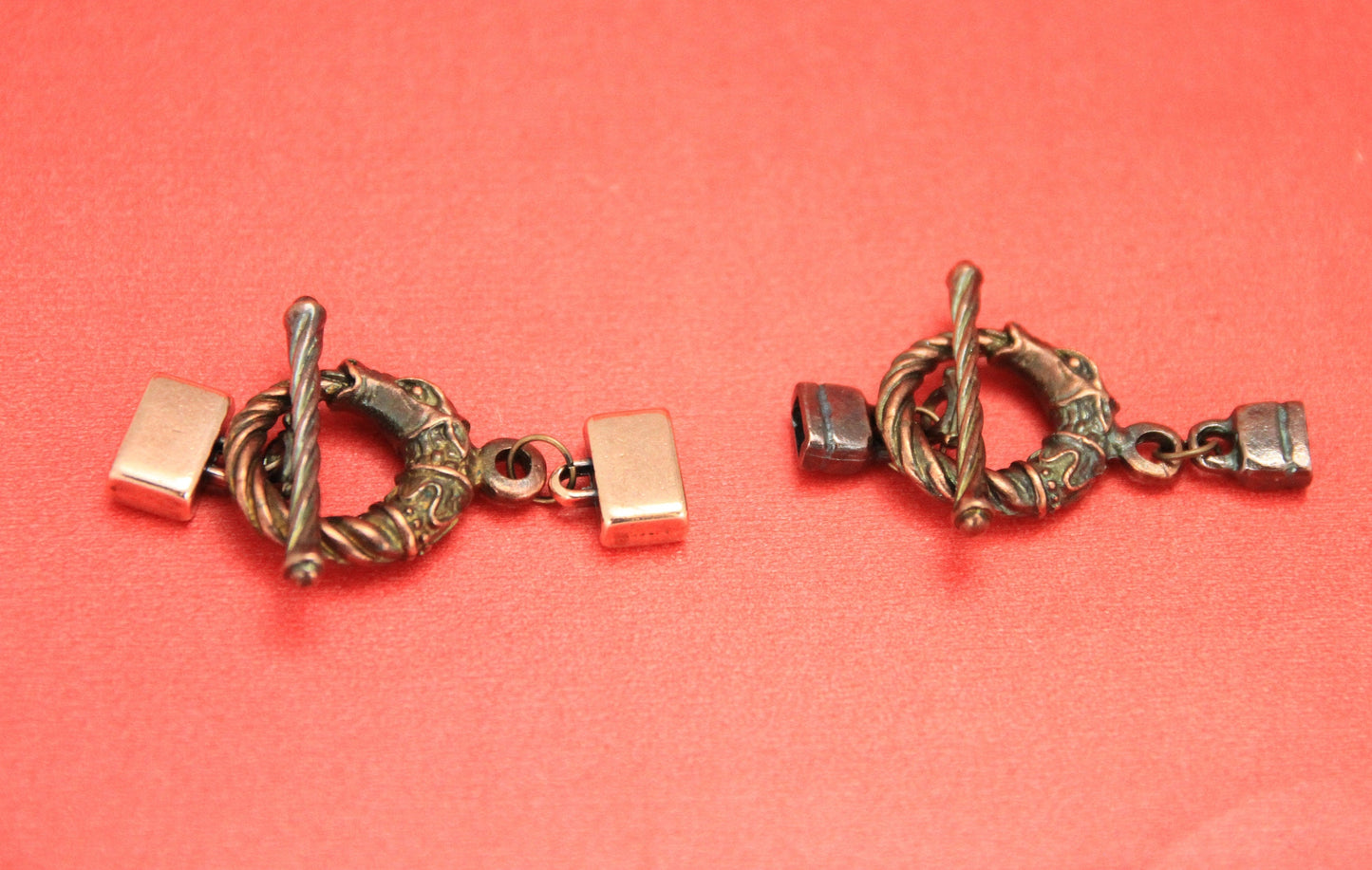 FC0318>>MADE in EUROPE zamak sea horse toggle clasp, 10mm or 5mm flat cord sea horse toggle clasp,(X2779C) Qty1