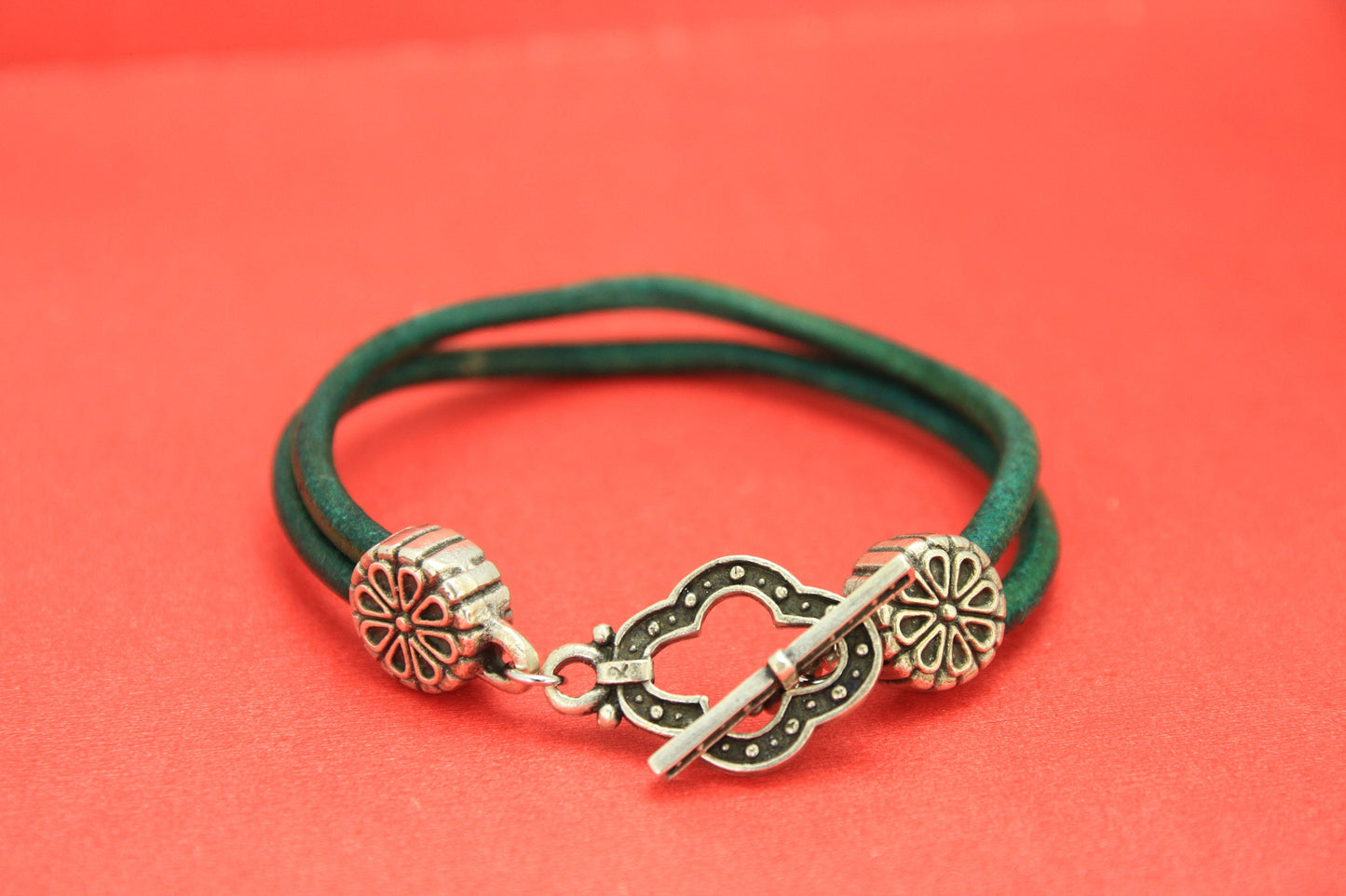 RC0152>>MADE IN EUROPE 4mm round cord toggle clasp, wrap bracelet toggle clasp (X2777)