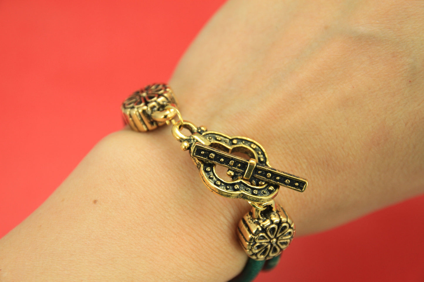 RC0152>>MADE IN EUROPE 4mm round cord toggle clasp, wrap bracelet toggle clasp (X2777)