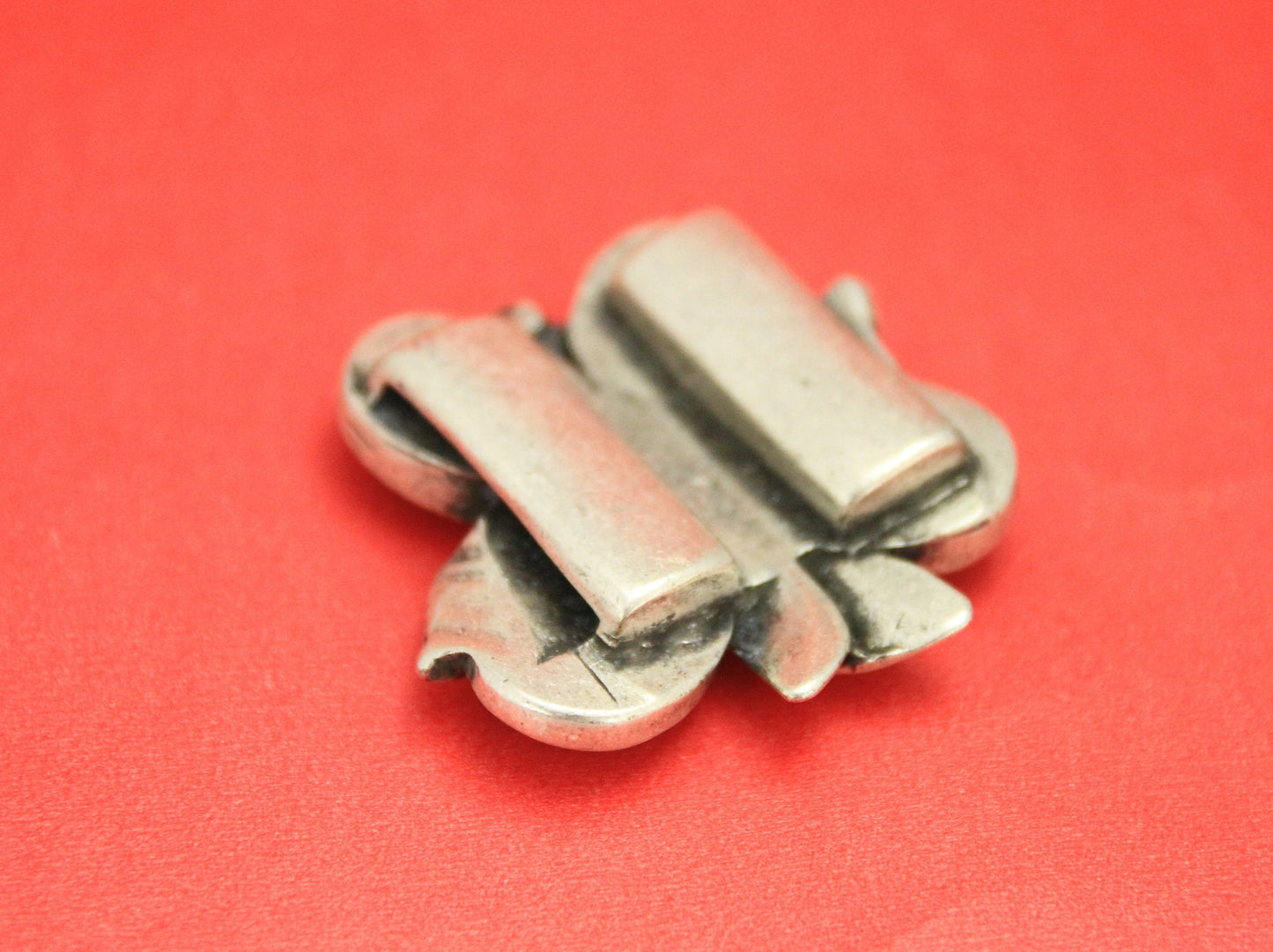 C0130>>MADE IN EUROPE zamak connector with gemstone cabochons, 30mm flat cord natural stone connector Qty1