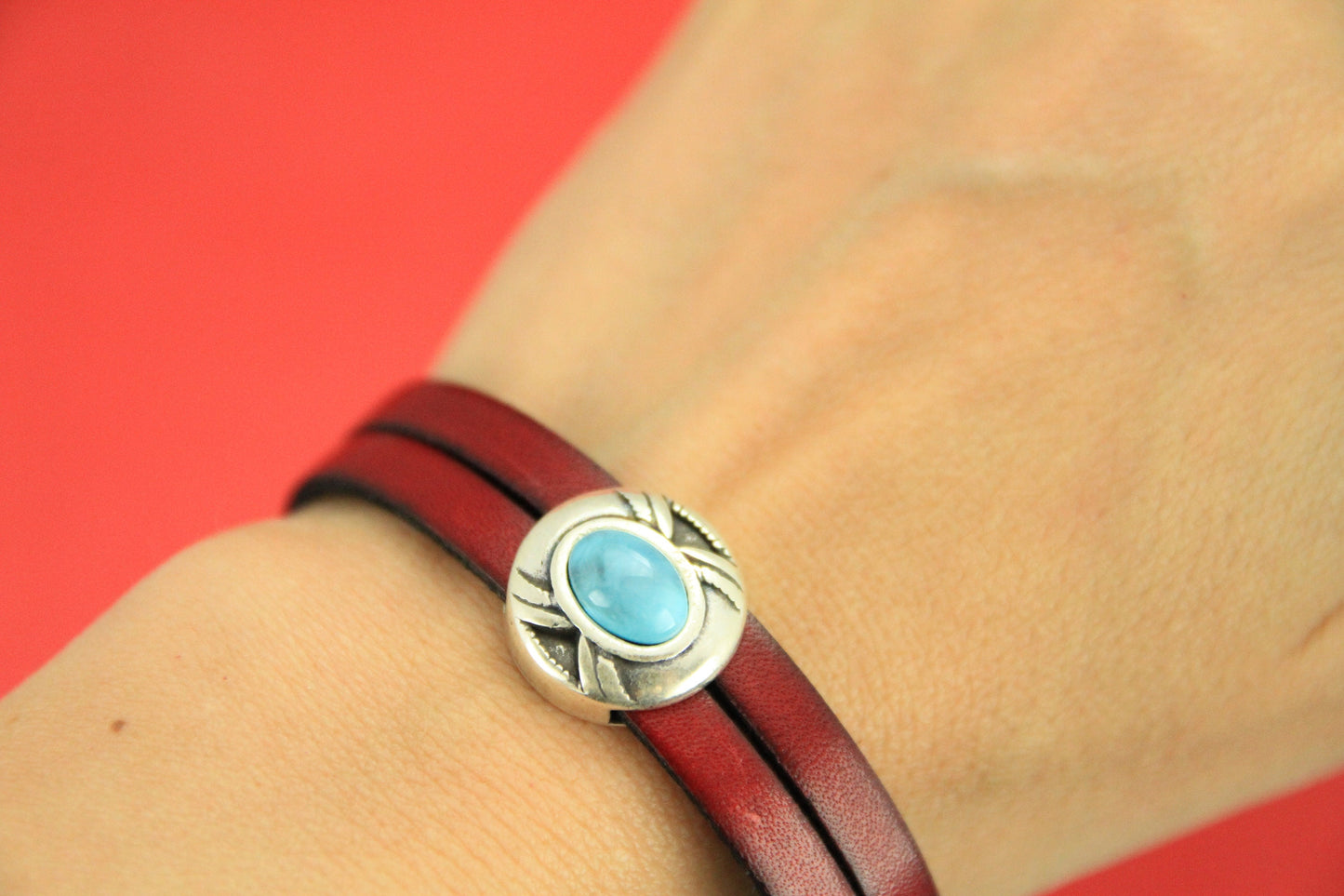 FS0377 >>MADE in EUROPE 2 zamak turquoise sliders, 13mm leather cord turquoise slider, zamak turquoise cabochon slider (76308/13zp) Qty2