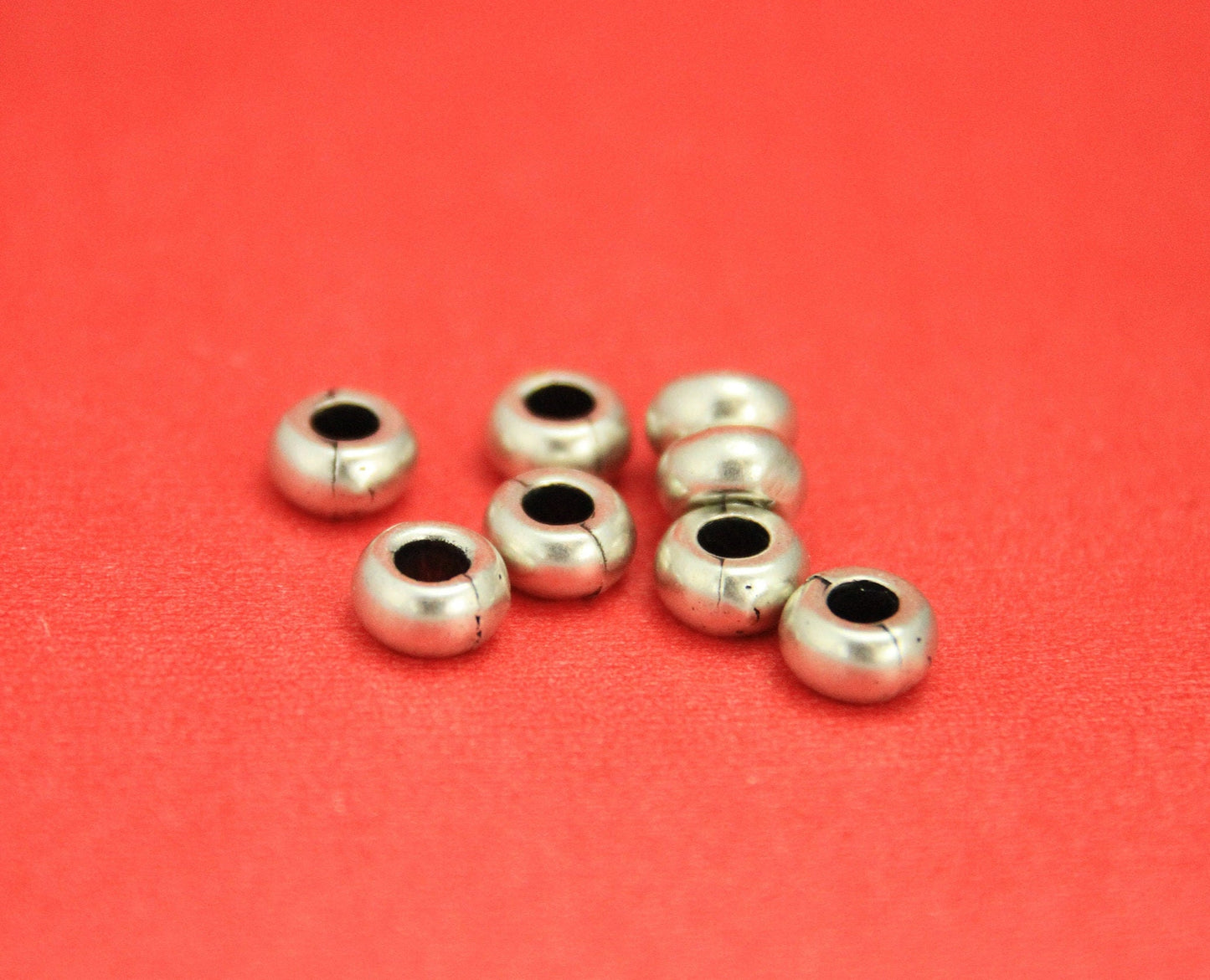 RS0028>>MADE in ZAMAK 10 rondelle beads, round silver beads, 4mm zamak beads, zamak beads for 4mm round cord (BO-0040S)qty10