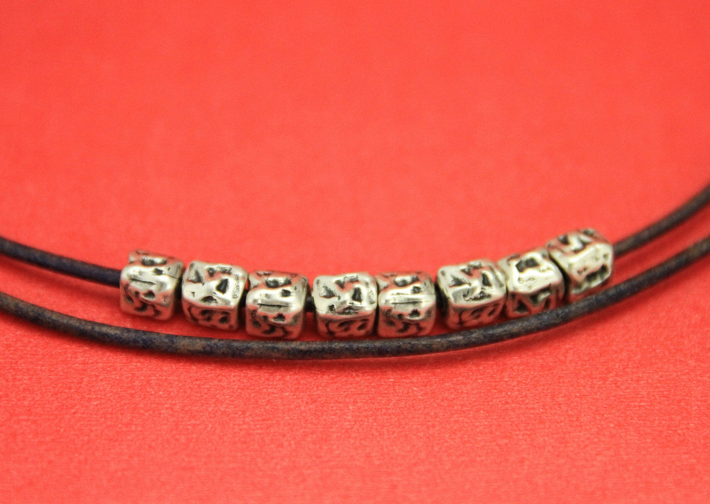 RS0030>> MADE in EUROPE  8 hammered beads, 2mm cord square sliders, hammered square beads(BO-0058S) Qty8