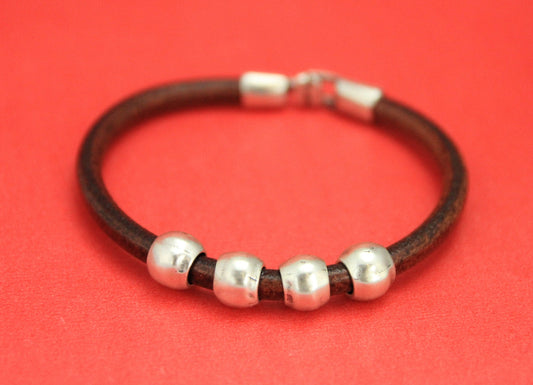RS0037>> MADE in EUROPE 4 silver zamak beads, 5.5mm hole zamak ball sliders, 5.5mm round cord beads  (BO-0039S) qty4