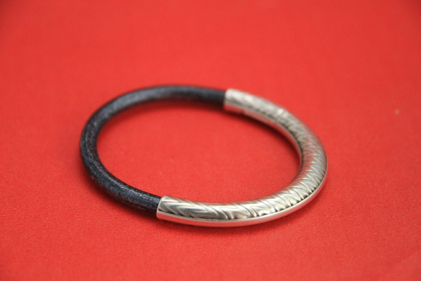B0075>> MADE IN EUROPE  zamak half bracelet, zamak half bracelet qty 1