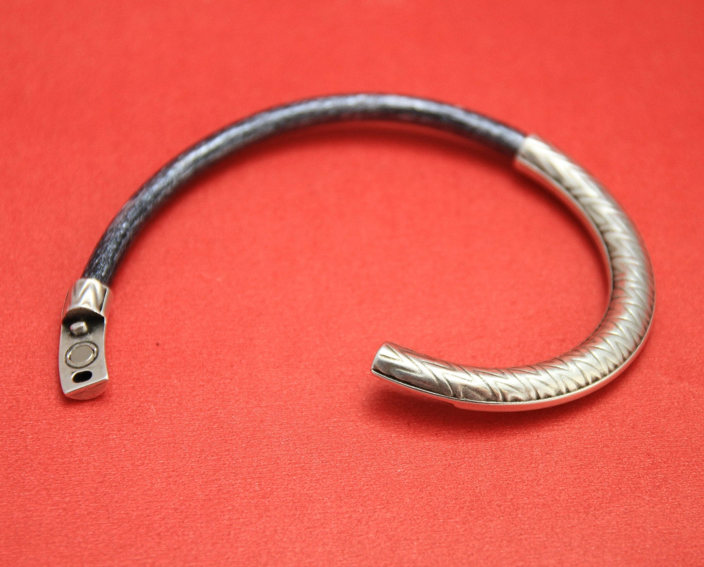 B0075>> MADE IN EUROPE  zamak half bracelet, zamak half bracelet qty 1