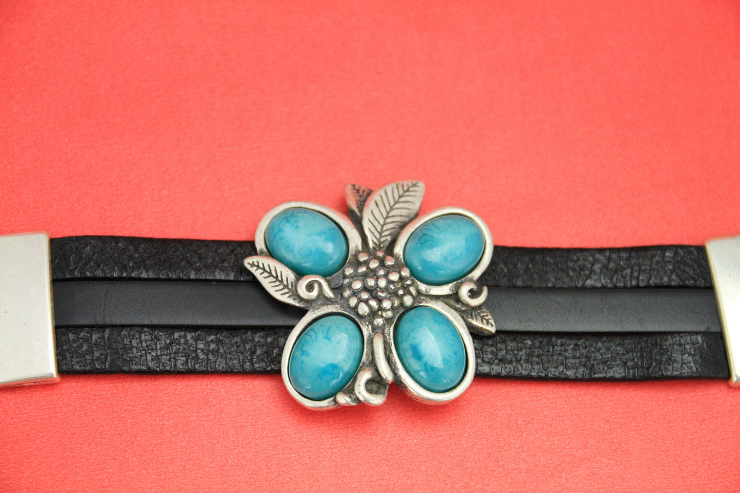 C0130>>MADE IN EUROPE zamak connector with gemstone cabochons, 30mm flat cord natural stone connector Qty1