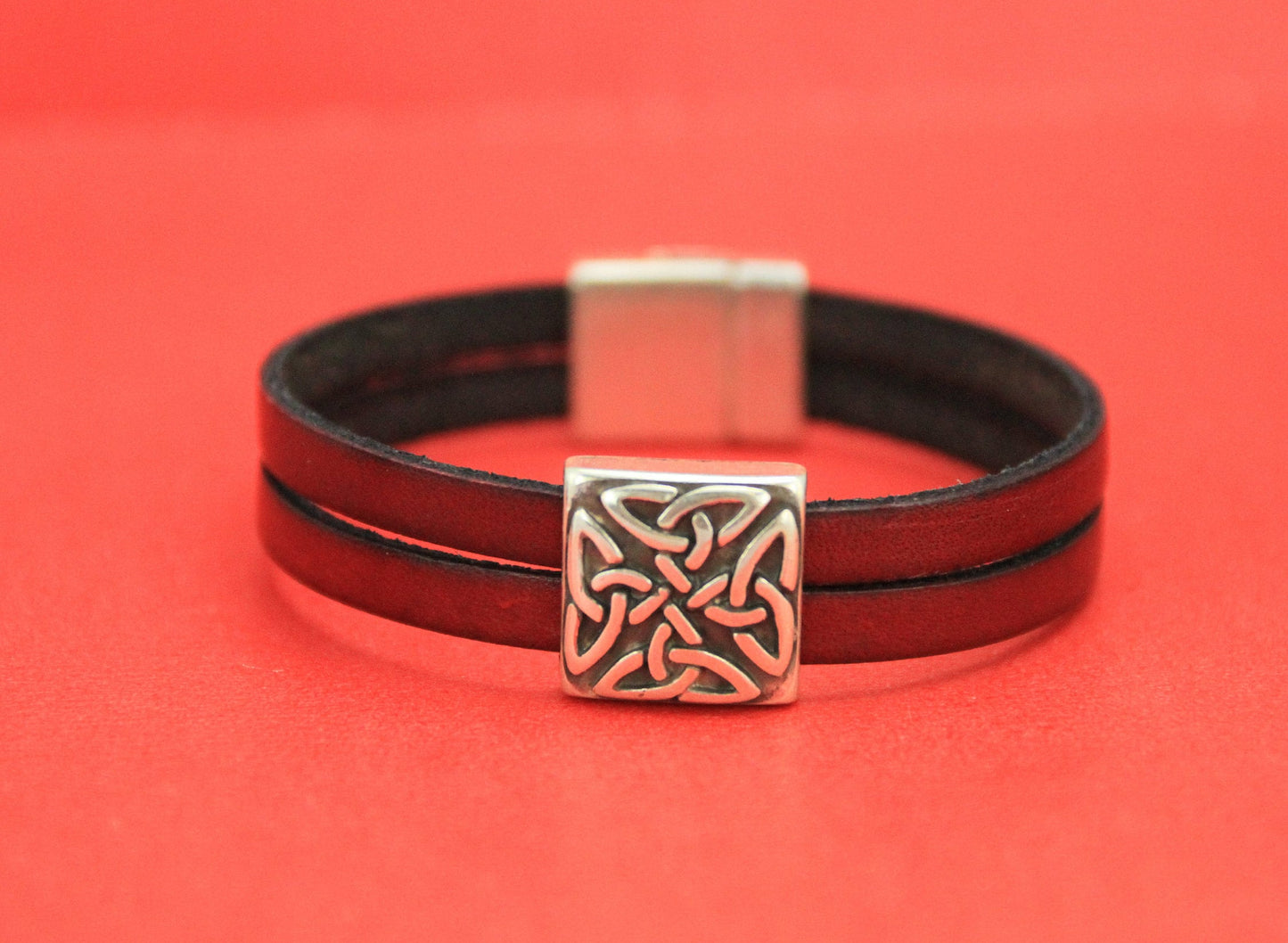 FS0379>>MADE in EUROPE 2 engraved sliders, 13mm flat leather cord zamak engraved slider, celtic knot sliders qty2