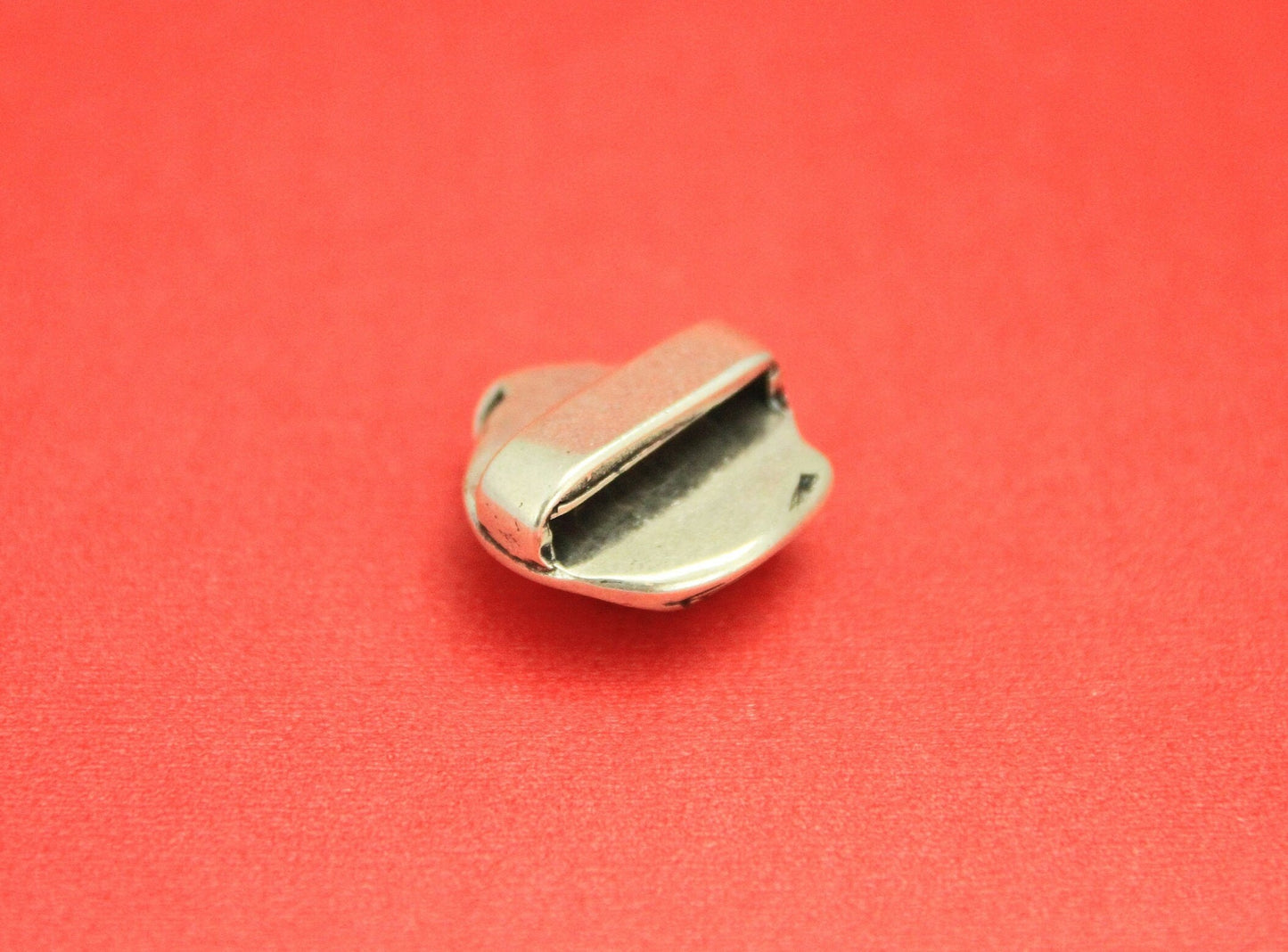 FS0380>>MADE IN EUROPE zamak slider with cabochon, slider for 20mm flat cord, 20mm cord slider, flat cord zamak leaf slider Qty1