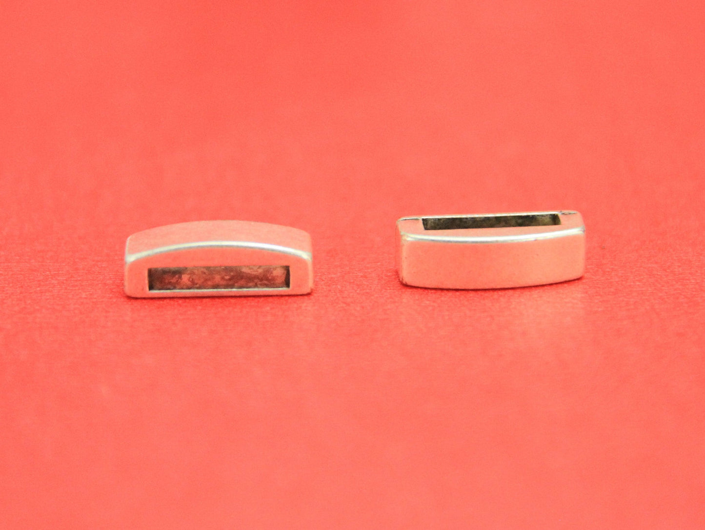 FS0383>>MADE in EUROPE 2 zamak sliders, 13mm flat leather cord zamak slider bars, (75270/13) qty2