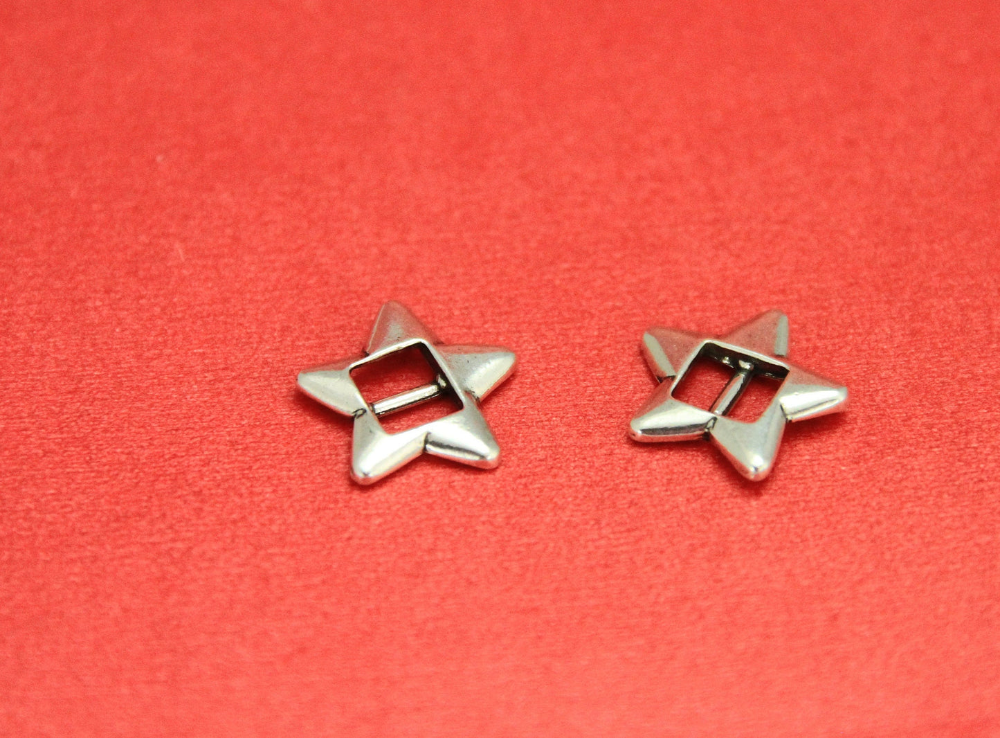 FS0404>>MADE in EUROPE 2 zamak star sliders, silver star slider, flat cord star slider, 5mm flat cord sliders ,Qty2