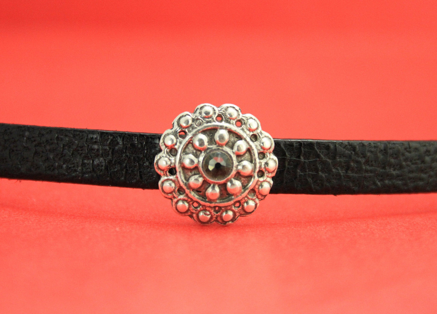 FS0390>>MADE in EUROPE zamak slider with Swarovski crystal, 10mm flat cord slider, 10mm leather cord engraved slider, (Qty1)