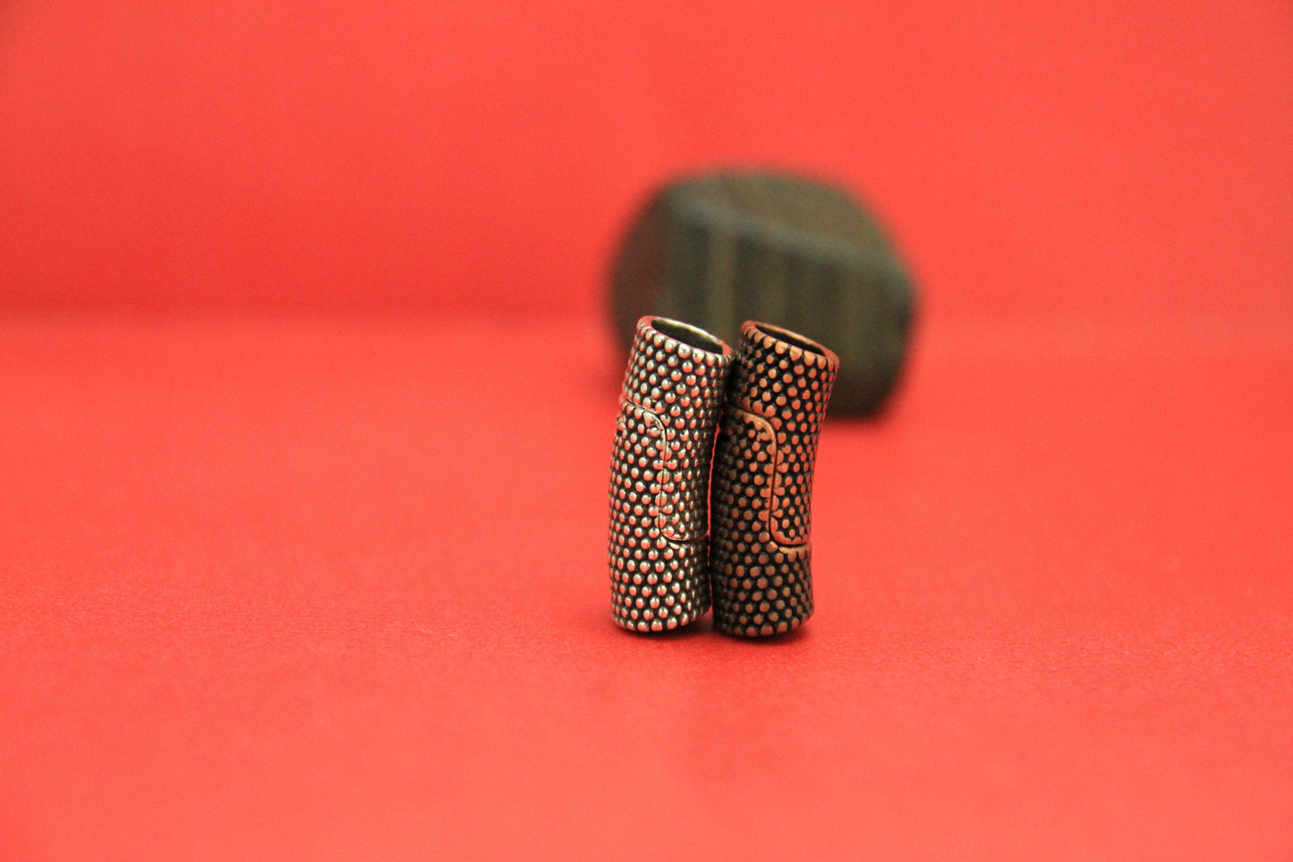LC0013>>MADE in EUROPE zamak clasp, beaded licorice clasp, 10x6mm cord clasp, licorice clasp, Qty1