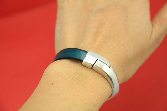 B0079>>MADE IN EUROPE zamak half bracelet, half cuff, half bracelet, Qty1