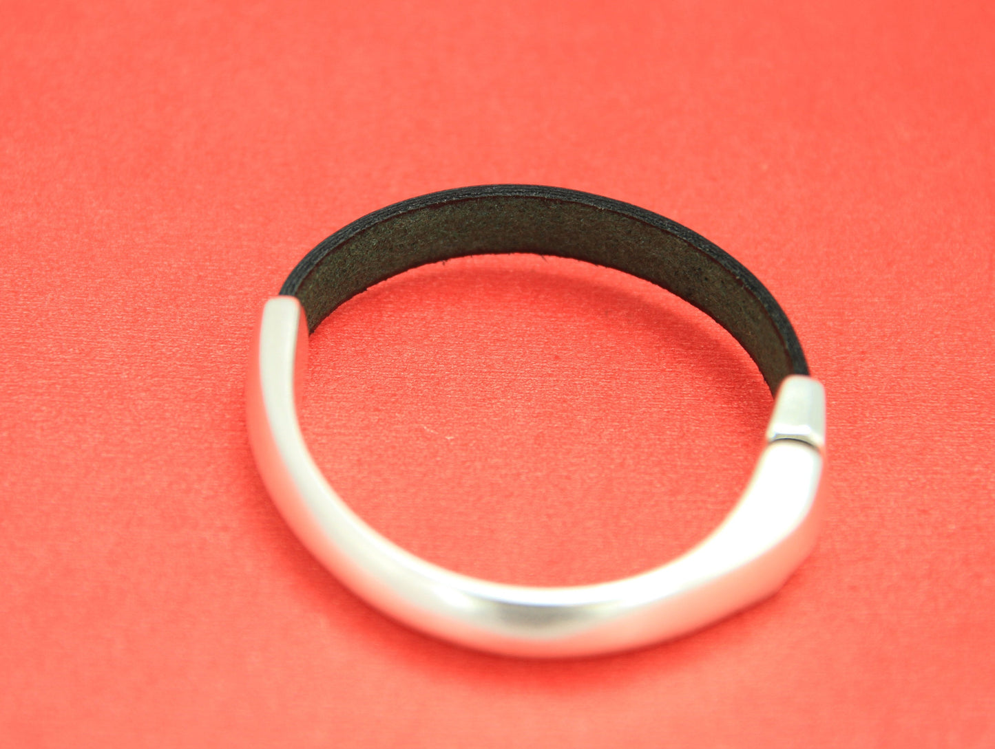 B0079>>MADE IN EUROPE zamak half bracelet, half cuff, half bracelet, Qty1