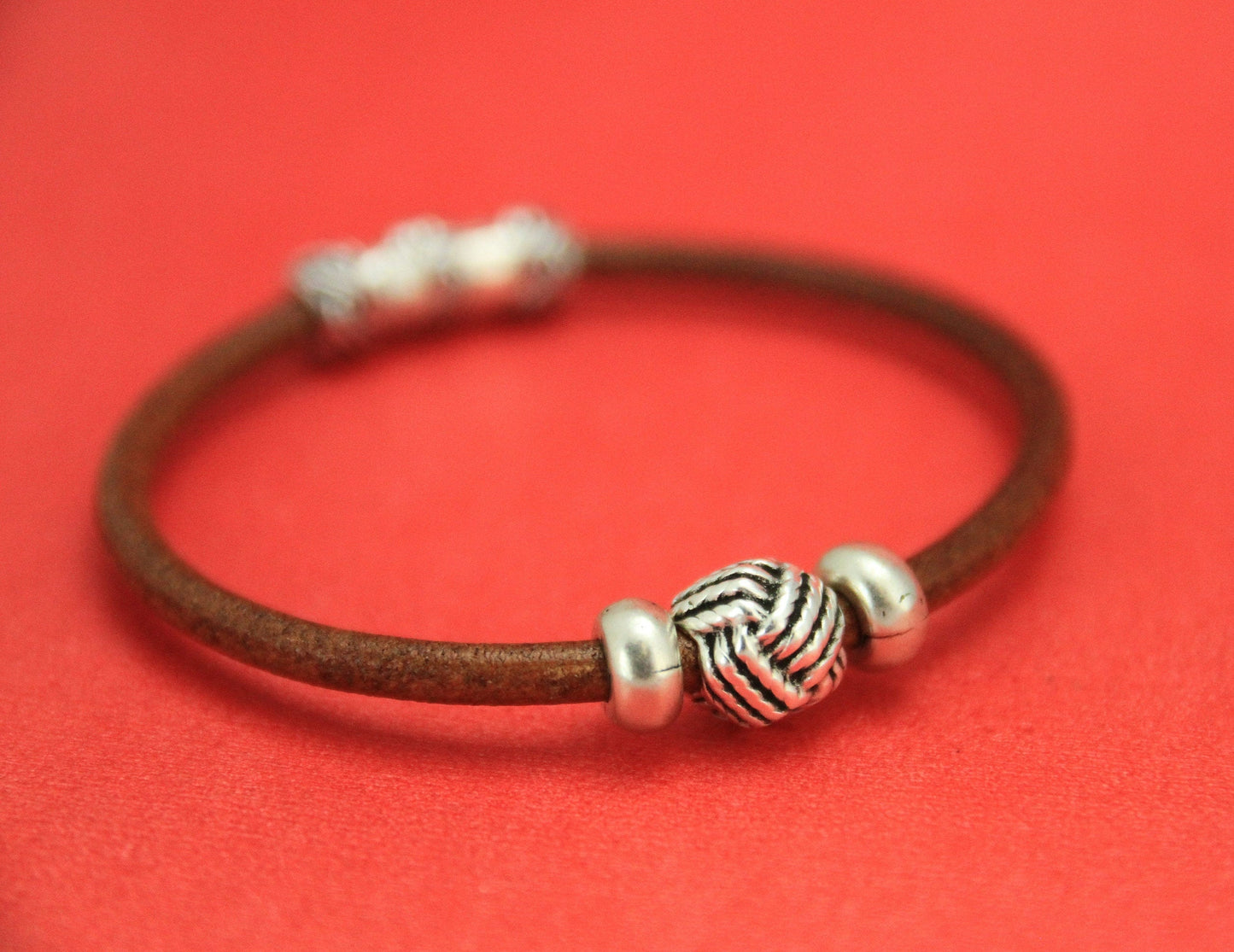 RS0042>>MADE in EUROPE 4 silver zamak beads, Monkey fist knotted beads, 4mm cord beads, qty4
