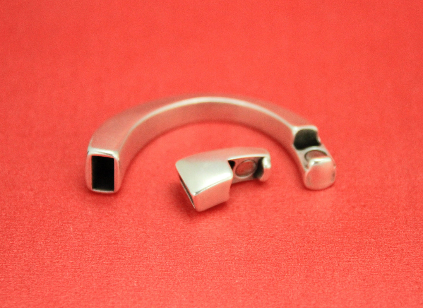 B0081>> MADE IN EUROPE  zamak half bracelet, zamak magnetic half bracelet ,qty 1