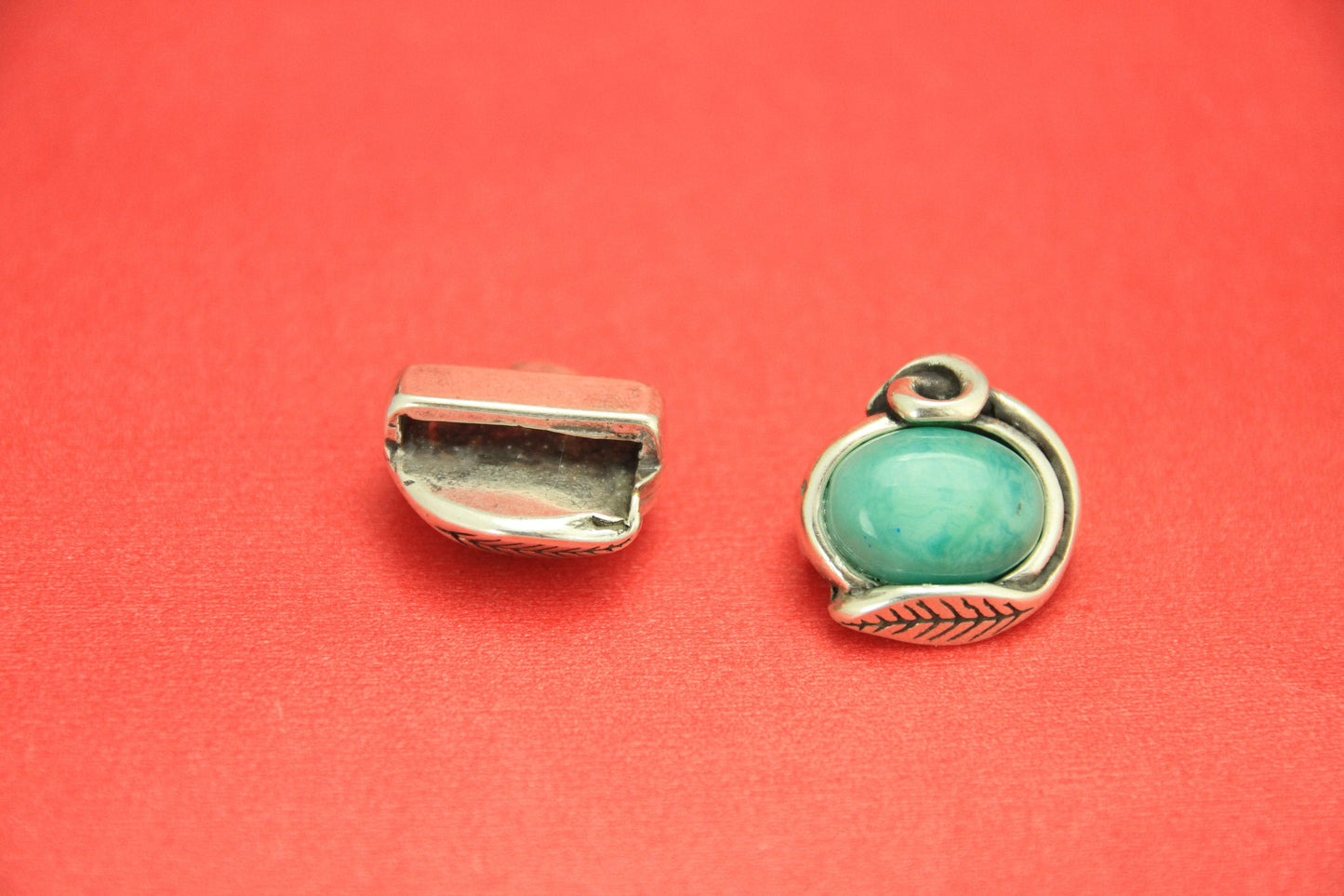 FS0380>>MADE IN EUROPE zamak slider with cabochon, slider for 20mm flat cord, 20mm cord slider, flat cord zamak leaf slider Qty1