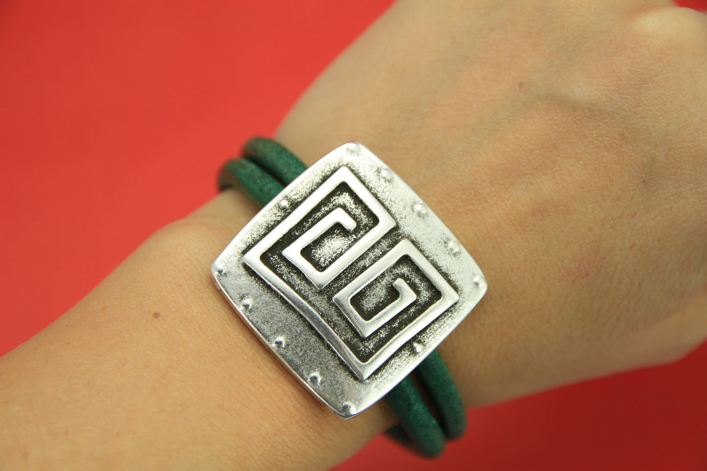 FS0417>>MADE IN EUROPE zamak large slider, greek spiral slider,large swirl slider. Qty1