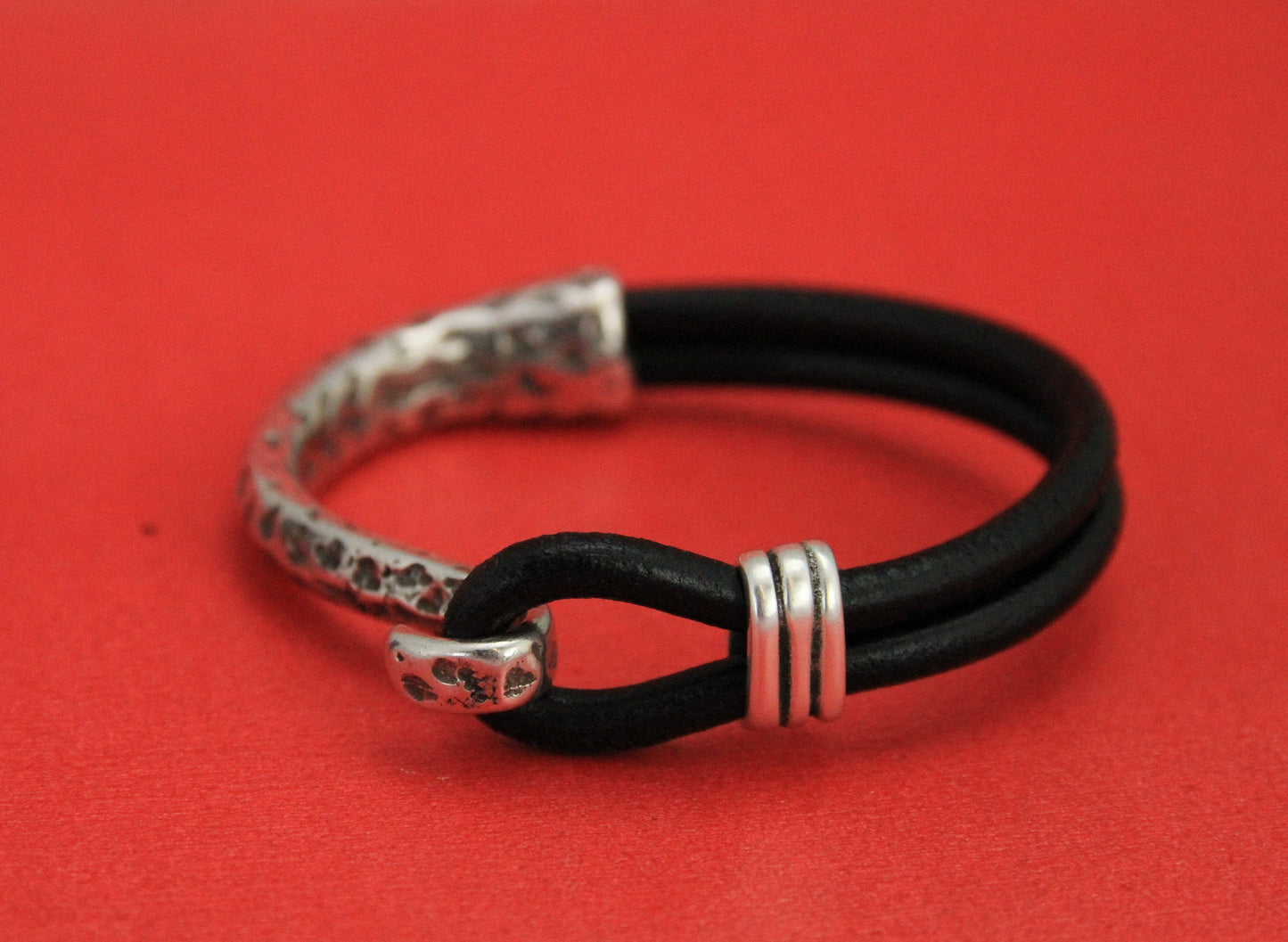 B0064>>MADE in EUROPE zamak half bracelet, hammered half bracelet, zamak bracelet component (ABLZ18) Qty1