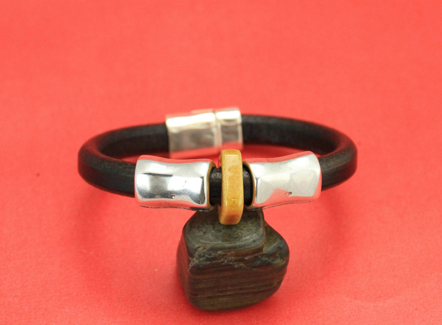 LS0053>>MADE IN EUROPE 2 licorice sliders, 2 licorice zamak tubes, licorice zamak slider (Ablz167) Qty2