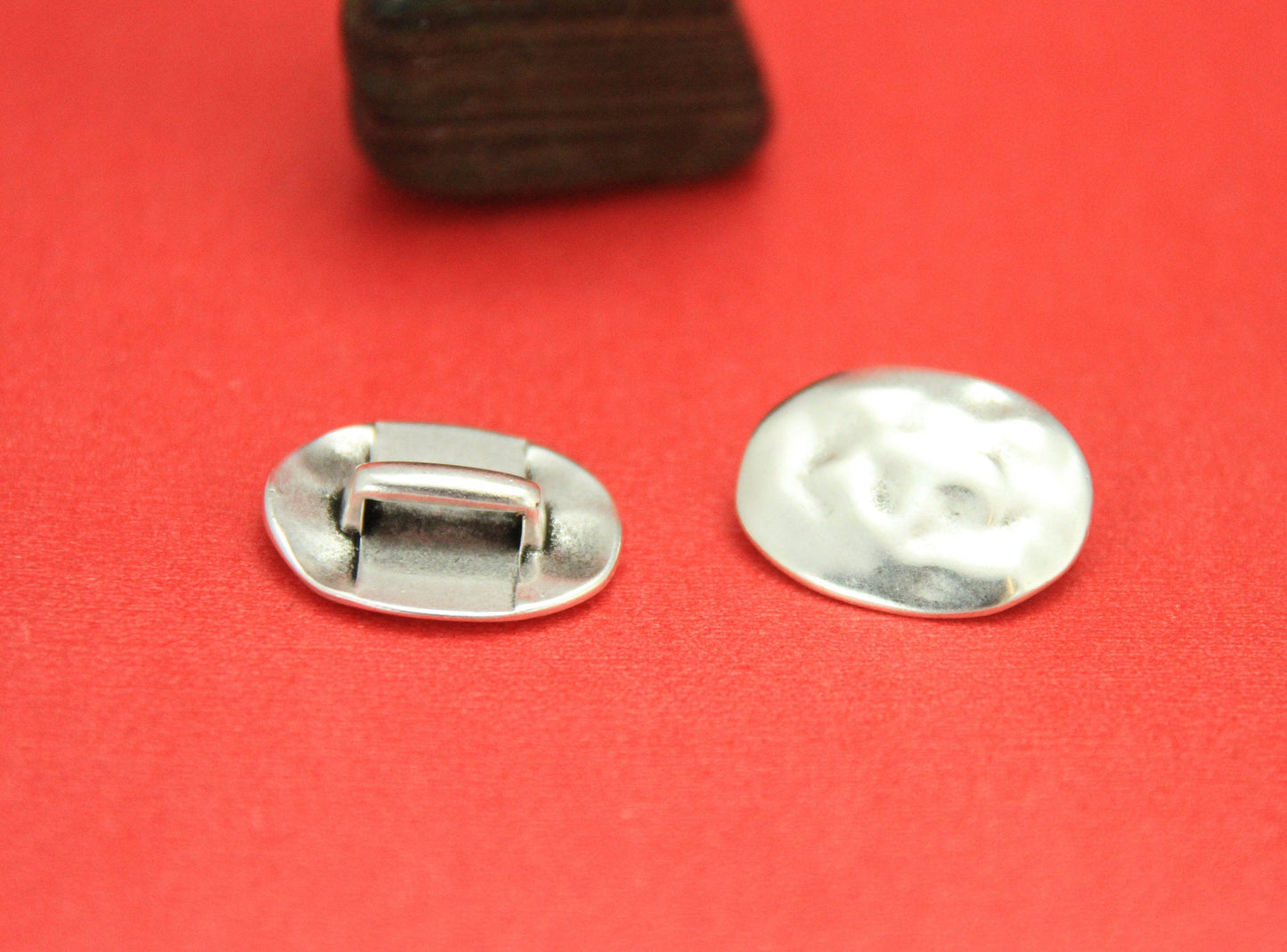 FS0407>>MADE in EUROPE 2 zamak oval hammered sliders, 10mm flat cord slider, 10mm leather cord slider, zamak sliders, Qty2