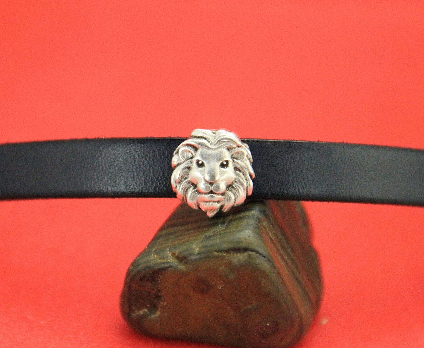 FS0408>>MADE in EUROPE 2 zamak lion sliders, 10mm flat cord sliders, 10mm leather cord lion sliders, zamak sliders, Qty2