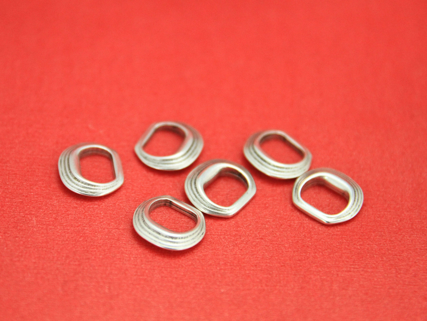 LS0043>>MADE IN EUROPE 5 zamak ring sliders, licorice ring slider, 10x6mm  sliders, silver ring sliders, Qty5