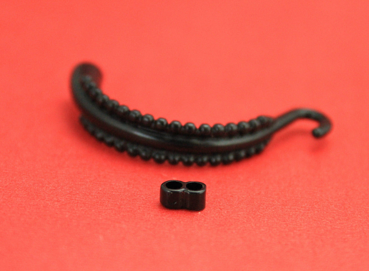 B0083>>MADE IN EUROPE zamak half bracelet with separator, half cuff, black half bracelet, Qty 1set
