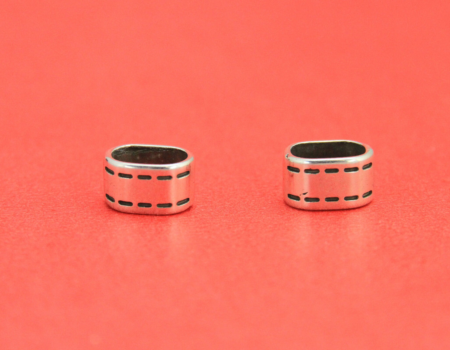LS0055>> MADE IN EUROPE 2 zamak ring sliders, licorice stitched ring slider, 10x6mm  sliders, Qty2