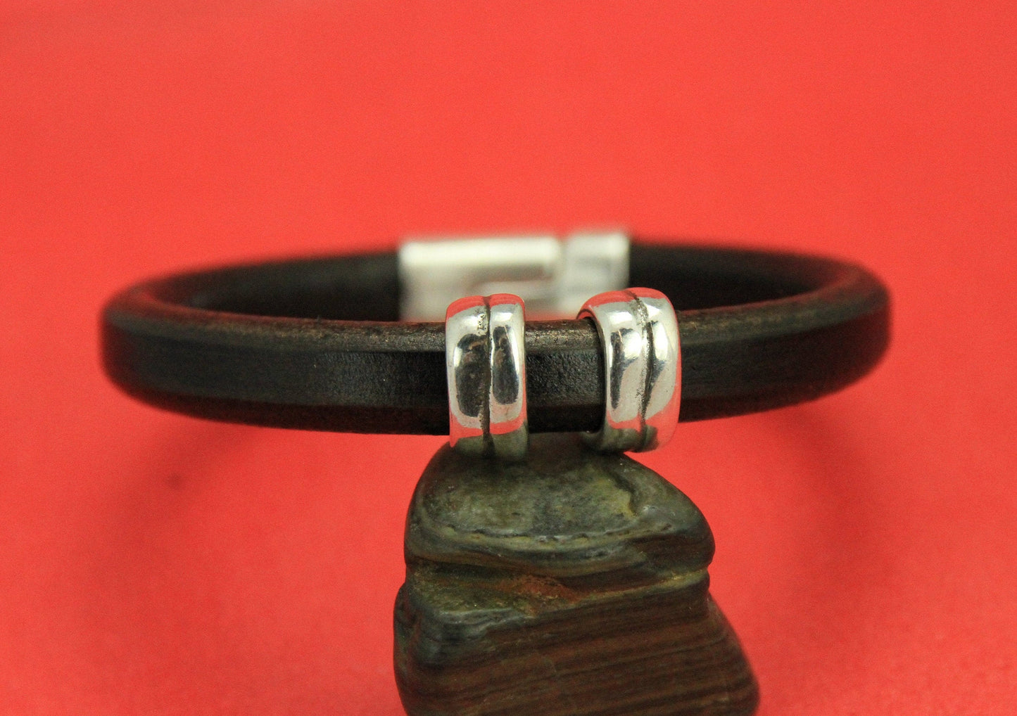 LS0056>> MADE IN EUROPE 2 zamak ring sliders, licorice ring slider, 10x6mm  sliders, Qty2