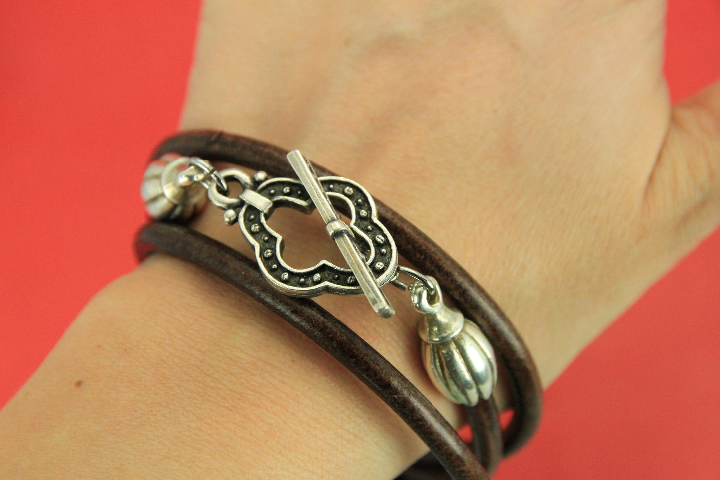 RC0166>>MADE in EUROPE zamak toggle clasp with 5mm round cord ends, floral toggle clasp, Qty1set