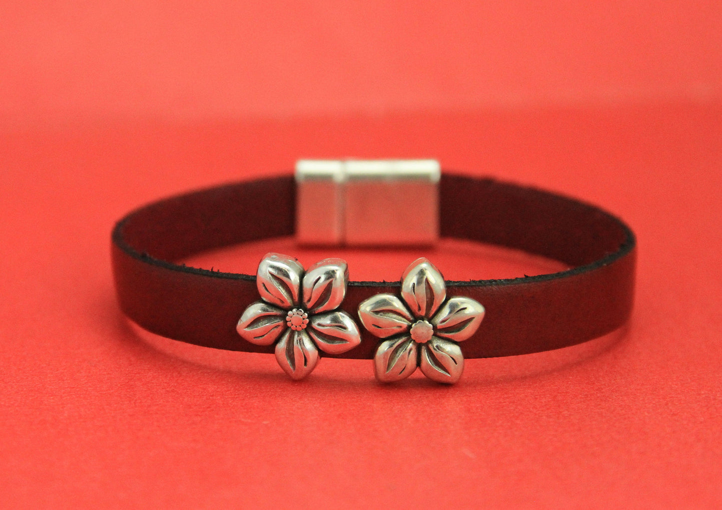 FS0436>>MADE IN EUROPE 2 zamak flower sliders for 10mm flat cord, 10mm flat cord slider,zamak flower slider for 10mm flat cord,Qty2