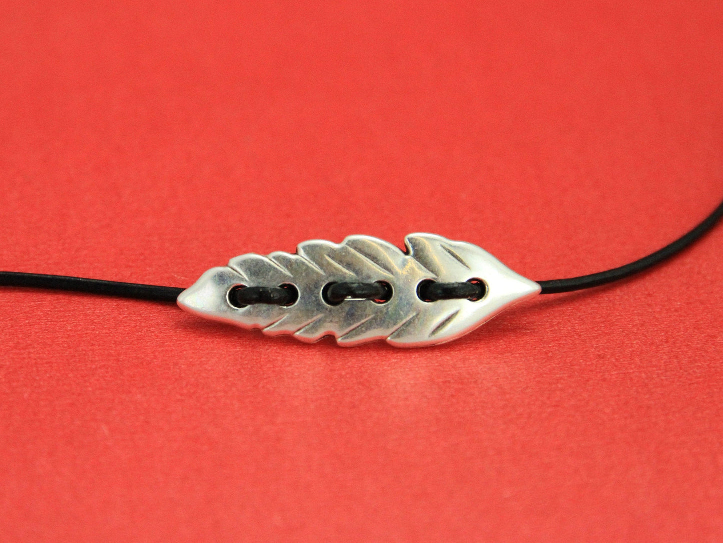 RS0055>> MADE IN EUROPE  2 zamak feather sliders, feather beads, round cord feather sliders, Qty2