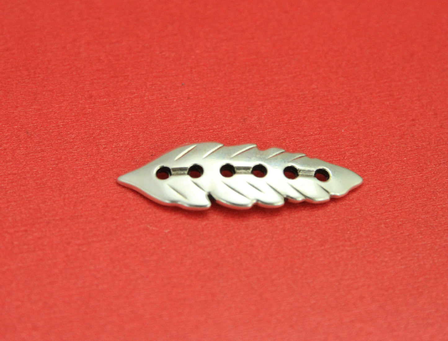 RS0055>> MADE IN EUROPE  2 zamak feather sliders, feather beads, round cord feather sliders, Qty2