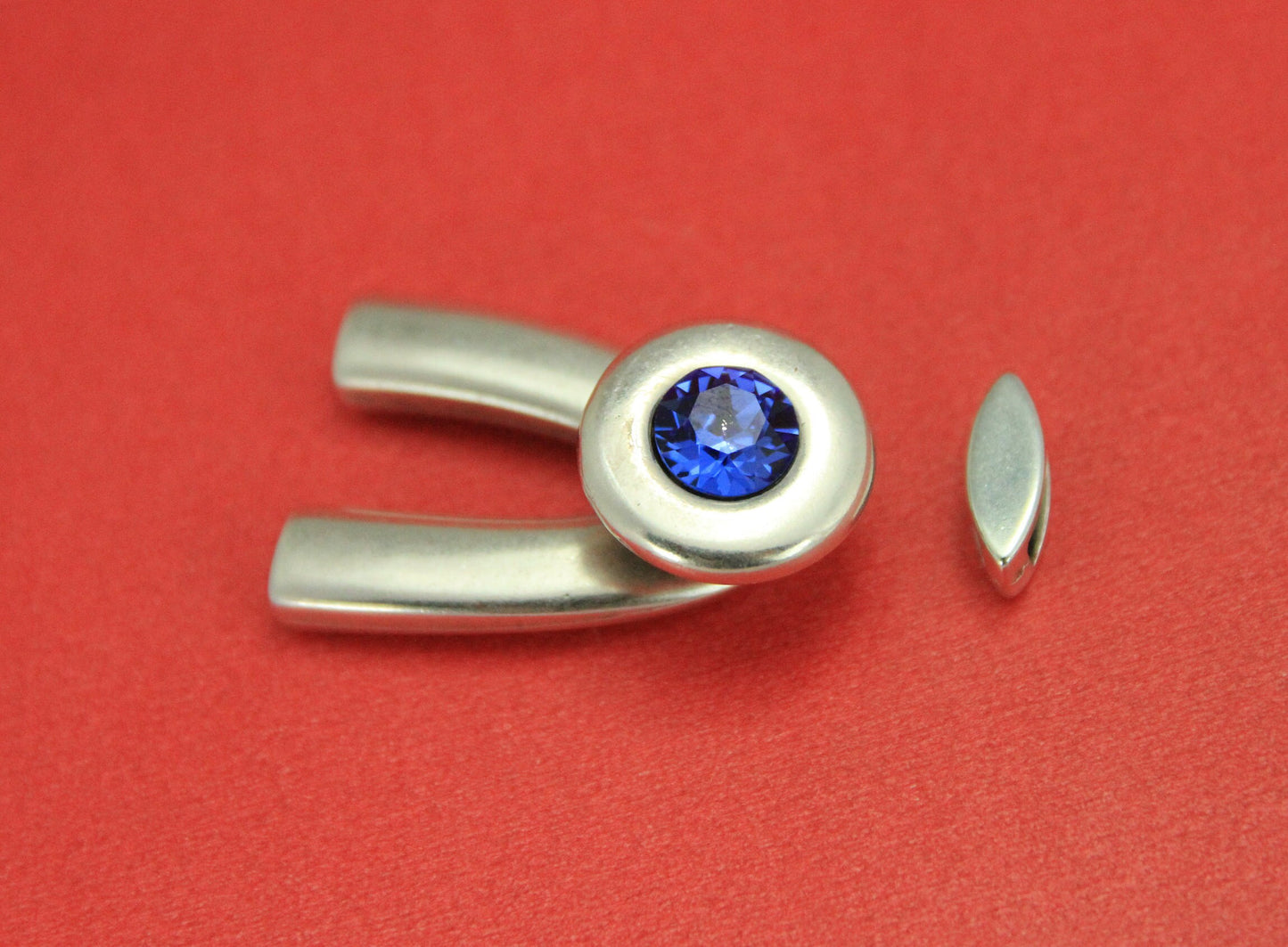 B0065>>MADE in EUROPE zamak Swarovski crystal clasp with slider,5mm flat cord wish bone clasp,U clasp with Swarovski crystal (PF9136) 1set