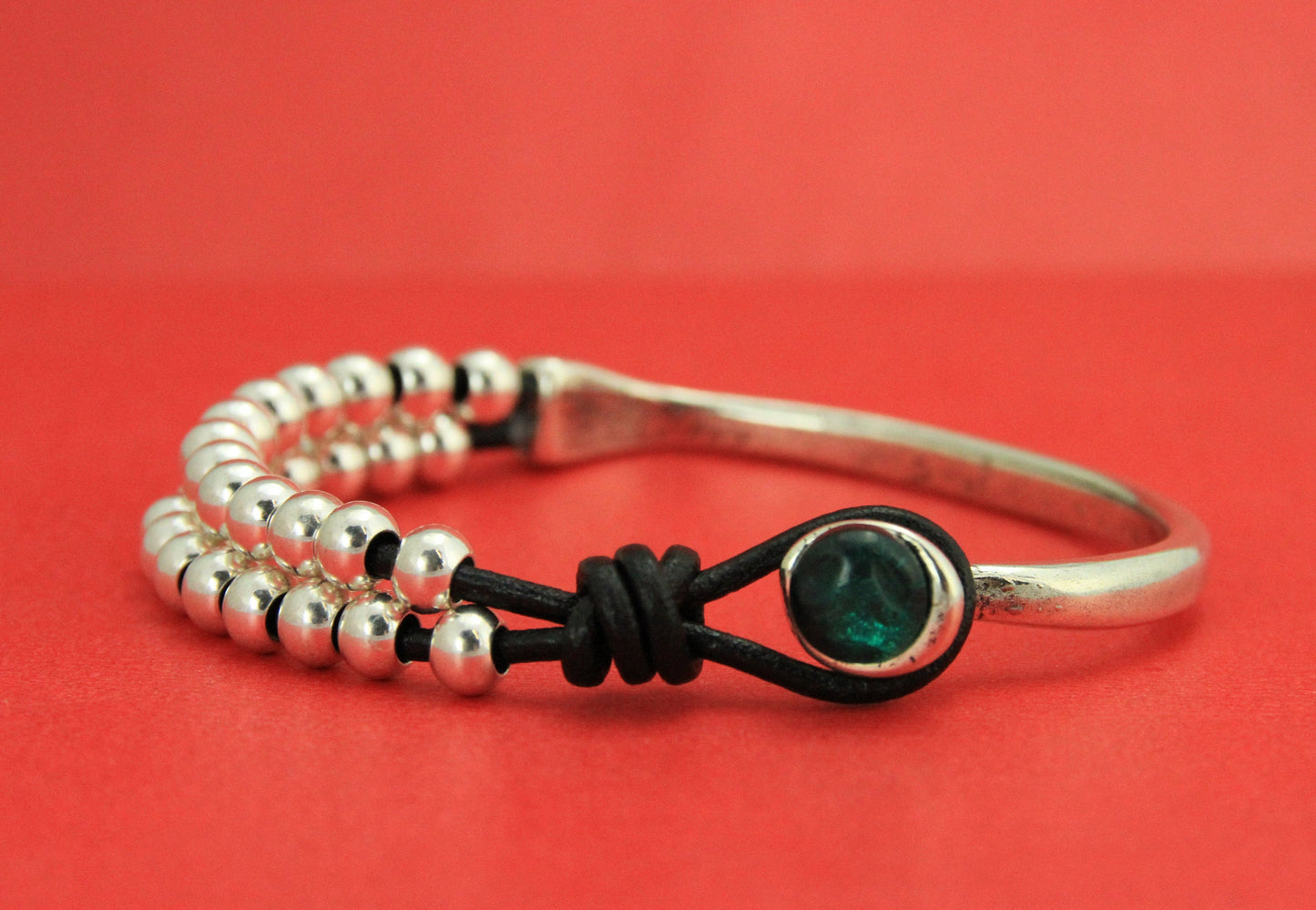B0088>>MADE in EUROPE zamak half bracelet, 2mm round cord half bracelet with resin cabochon
