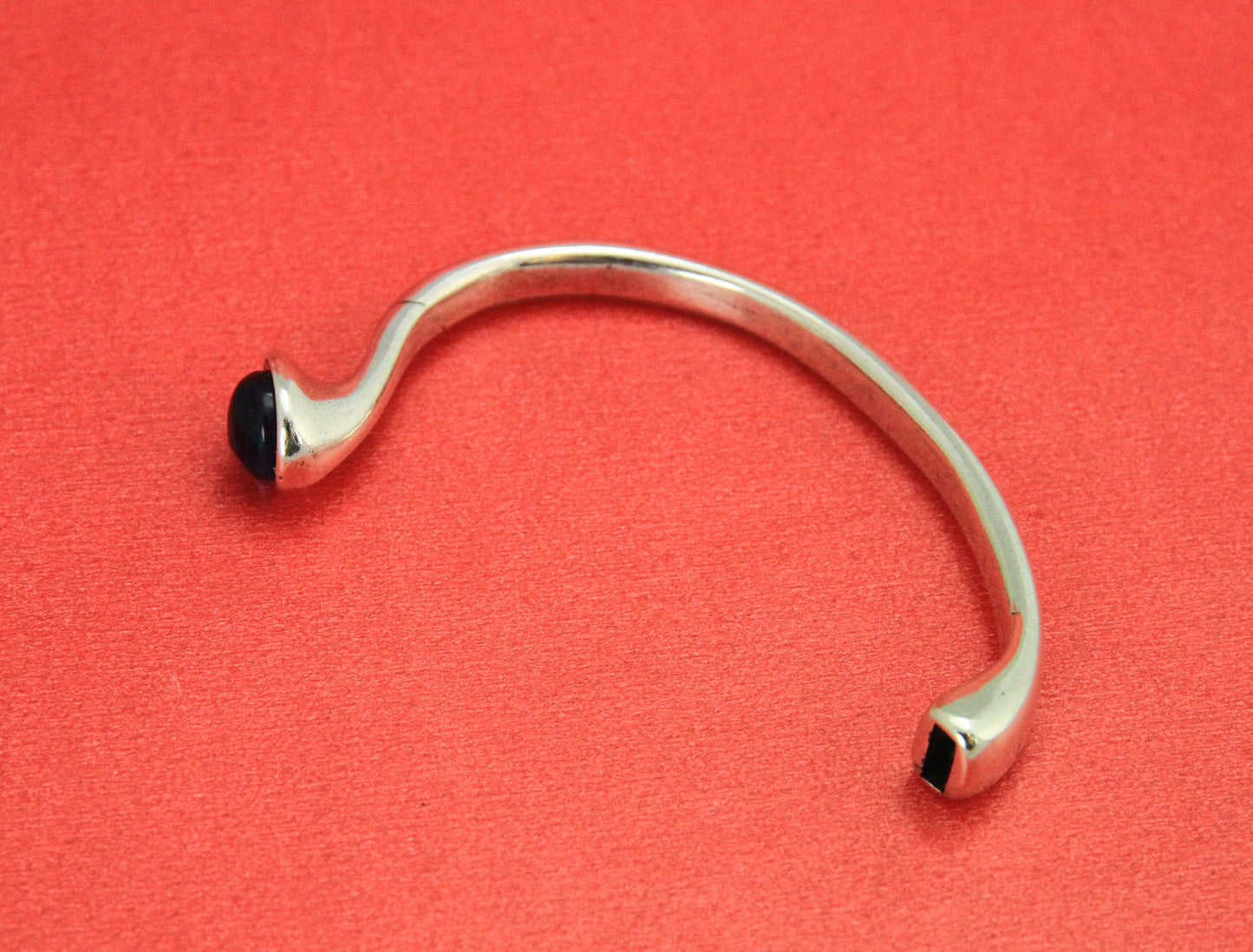 B0088>>MADE in EUROPE zamak half bracelet, 2mm round cord half bracelet with resin cabochon