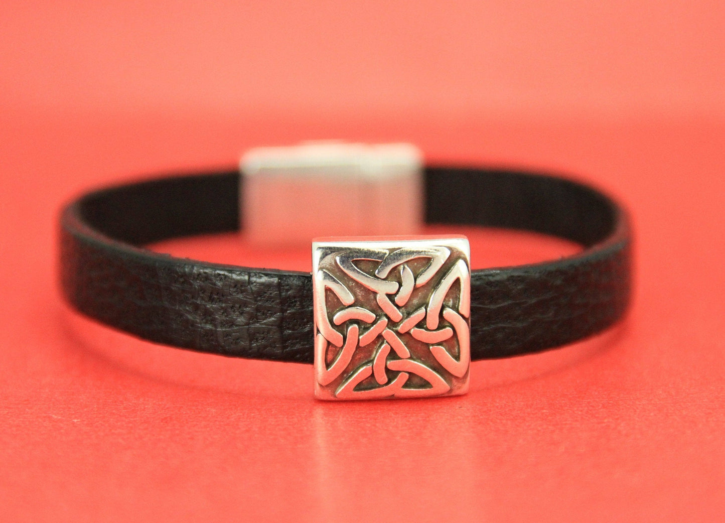 FS0449>> MADE IN EUROPE 2 zamak flat cord sliders, 10mm cord celtic knot sliders, qty2
