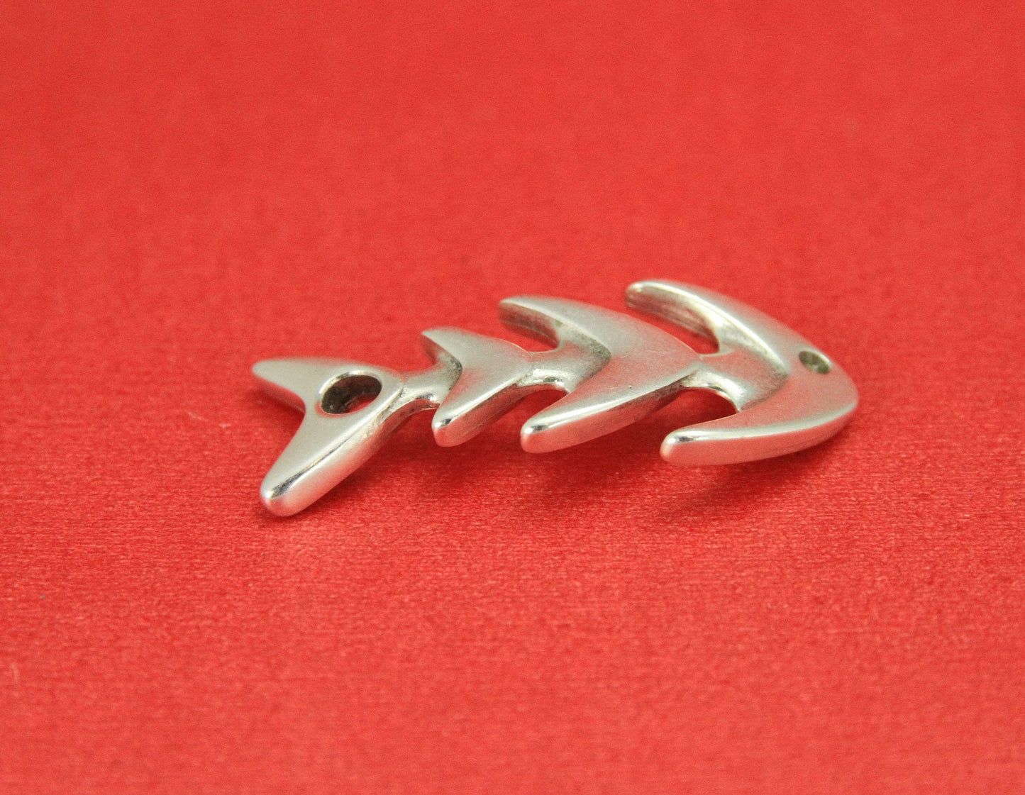 RC0162>>MADE in EUROPE zamak fish hook clasp, silver fish hook for bracelet, Qty 1 set