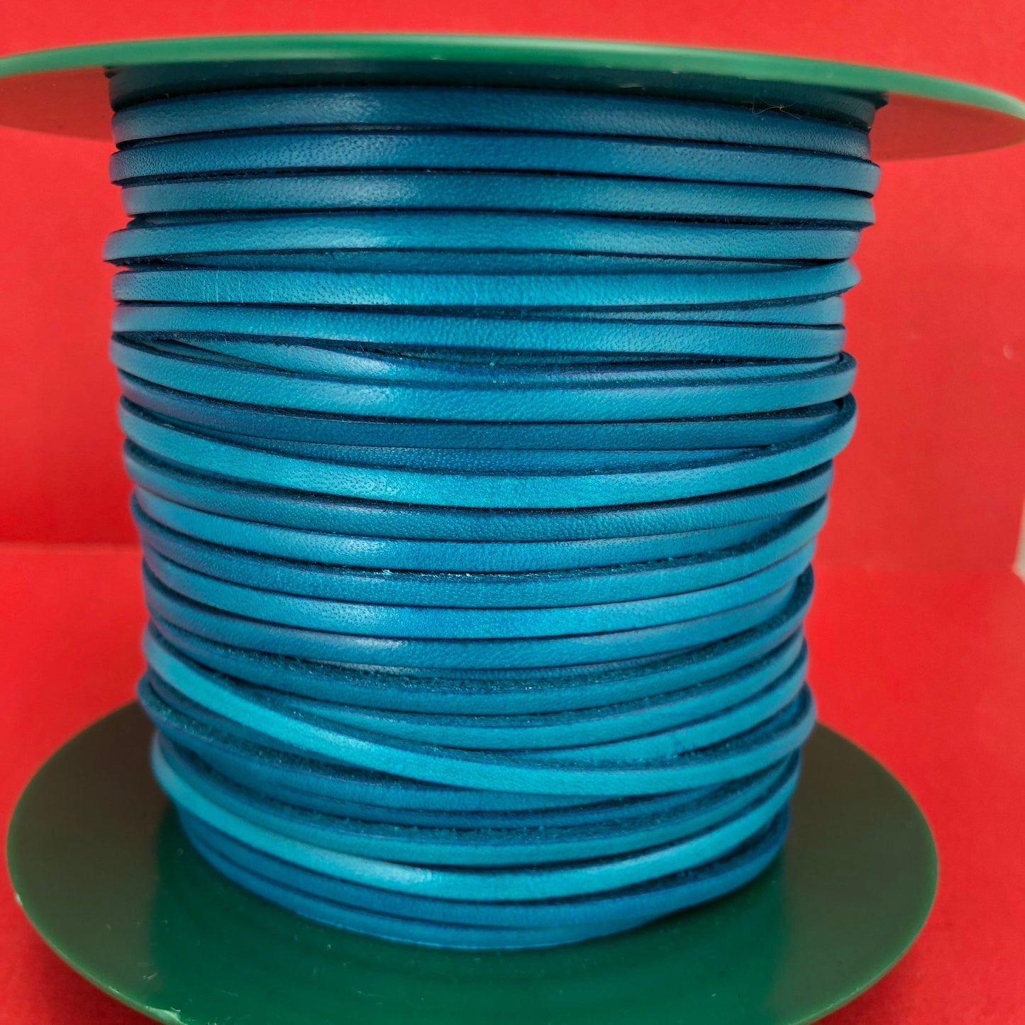 MADE in EUROPE 1 yard of 3mm turquoise flat leather cord, genuine flat leather cord, 3x2mm flat leather cord (MARF3TURINT)
