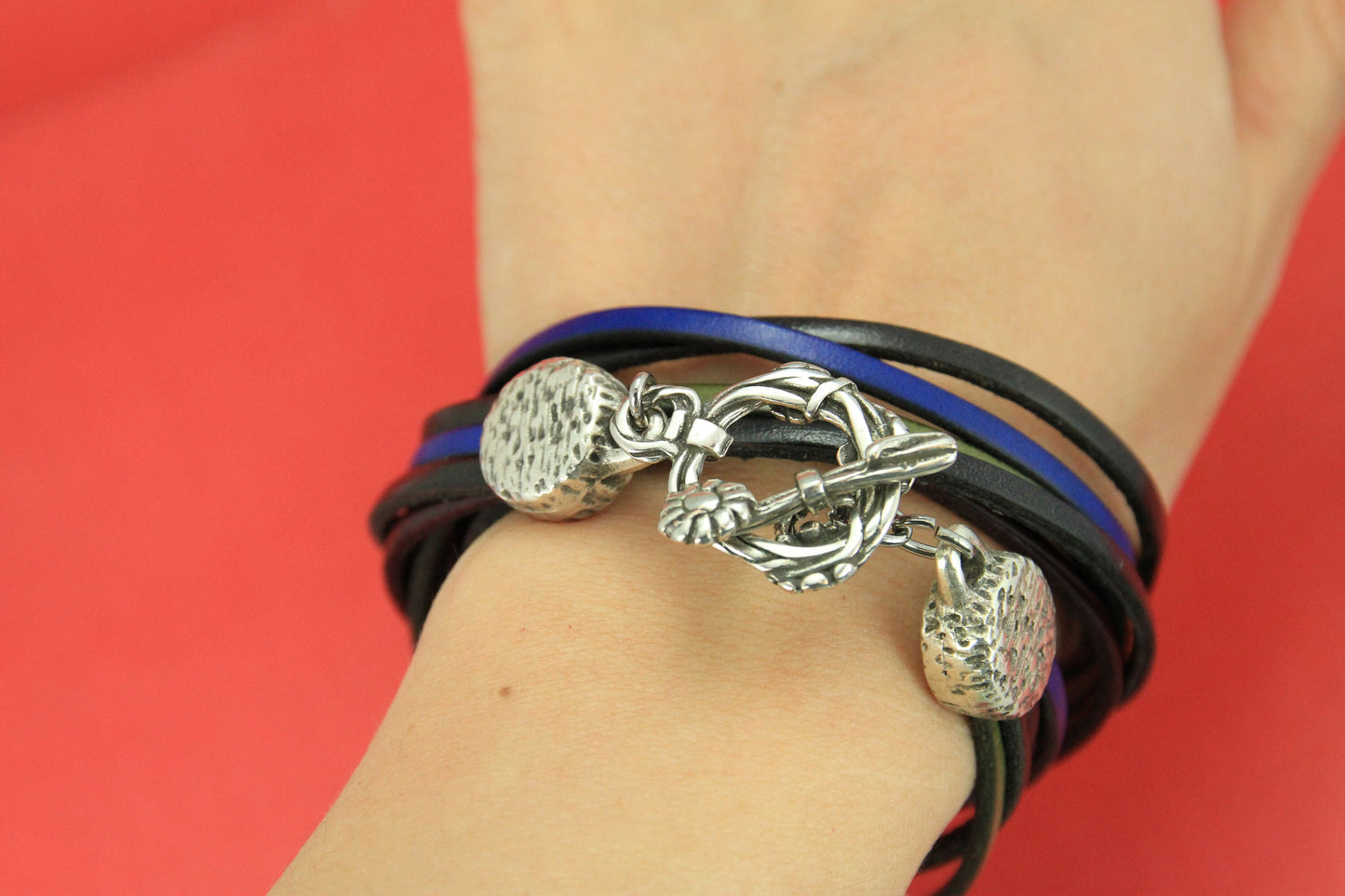 RC0165>>MADE IN EUROPE multi strand round cord toggle clasp, wrap bracelet toggle clasp