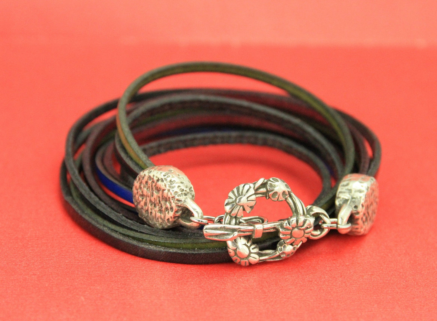 RC0165>>MADE IN EUROPE multi strand round cord toggle clasp, wrap bracelet toggle clasp