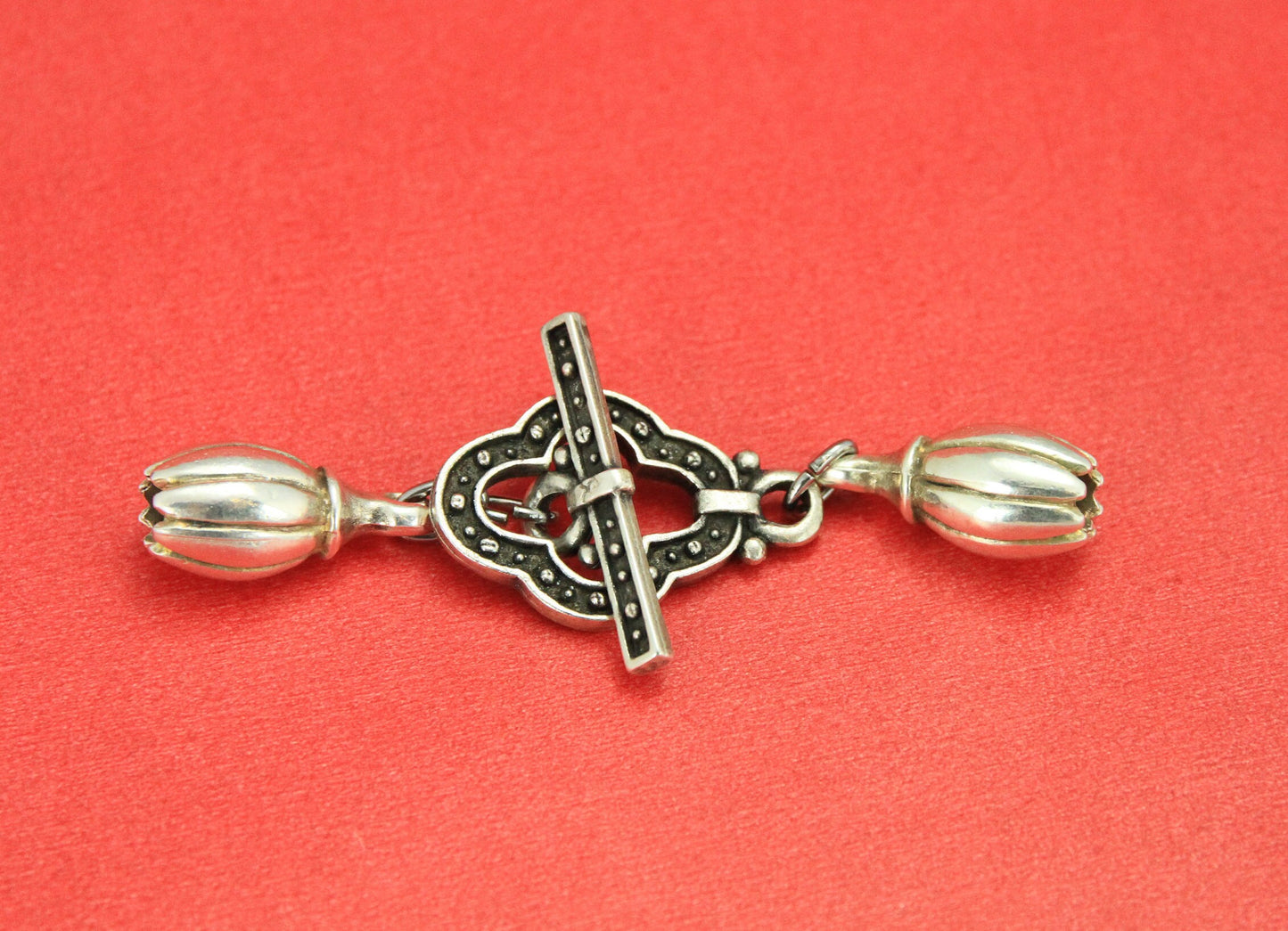 RC0166>>MADE in EUROPE zamak toggle clasp with 5mm round cord ends, floral toggle clasp, Qty1set