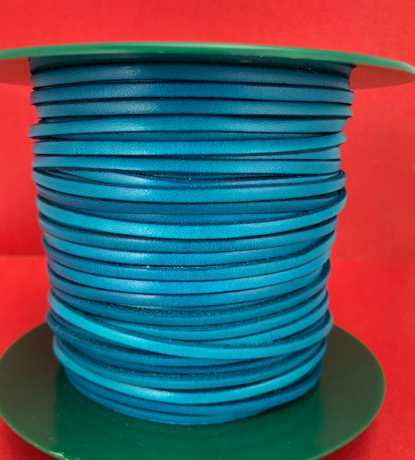 MADE in EUROPE 1 yard of 3mm turquoise flat leather cord, genuine flat leather cord, 3x2mm flat leather cord (MARF3TURINT)
