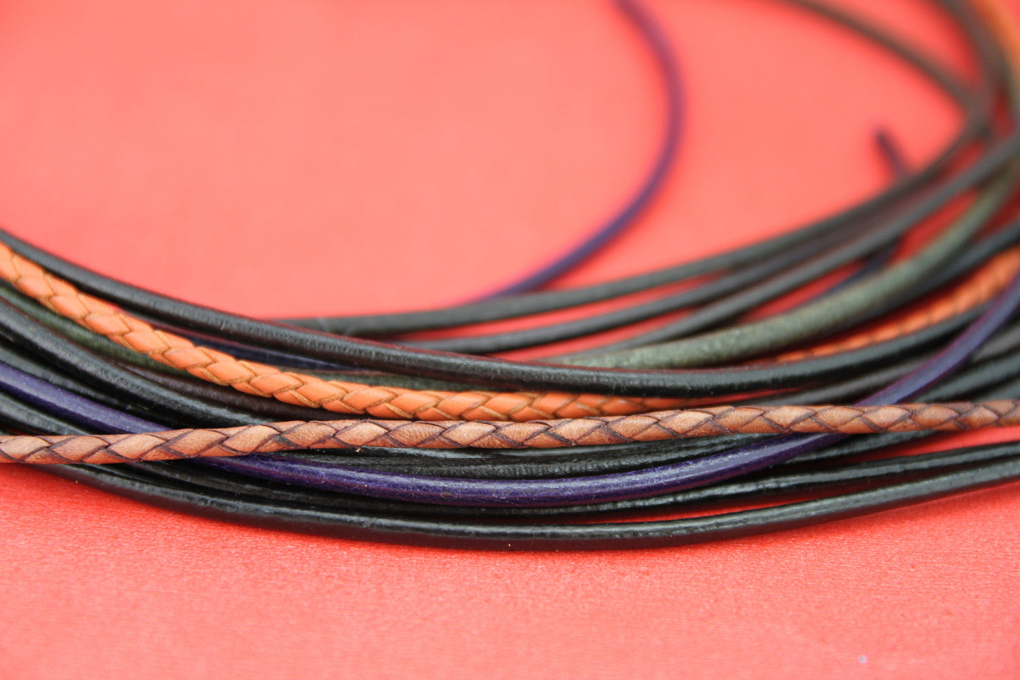 Precut9>> 3mm pre-cut round and flat leather cord color mix
