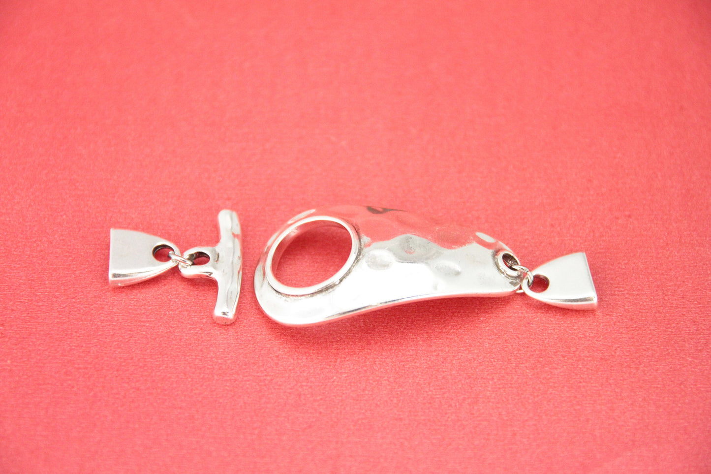 FC0305>>MADE in EUROPE zamak 10mm flat cord clasp, hammered toggle clasp, zamak 10mm clasp,  (5748/04)Qty1