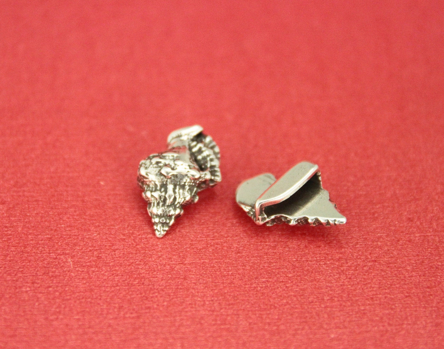 FS0452>>MADE IN EUROPE 2 zamak sea shell sliders, conch sliders for flat cord, 10mm flat cord sea shell slider Qty2